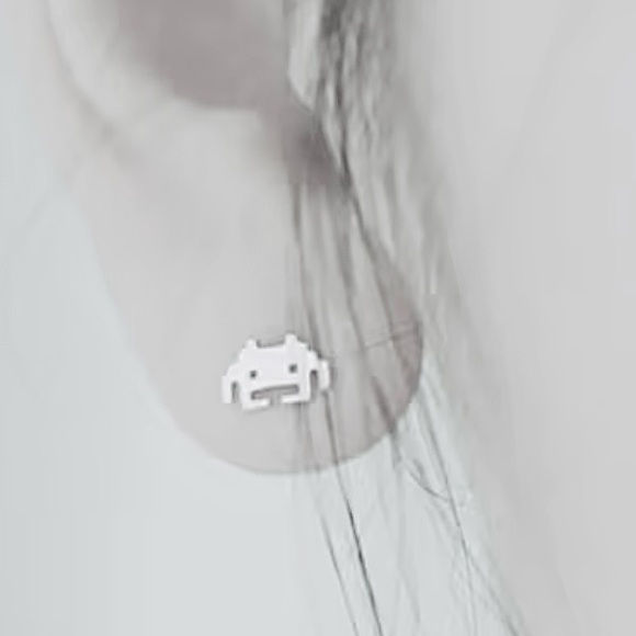 “Space Alien Invaders” Retro Pixel Arcade Video Game Animated Sci-fi Space Studs - Picture 2 of 6